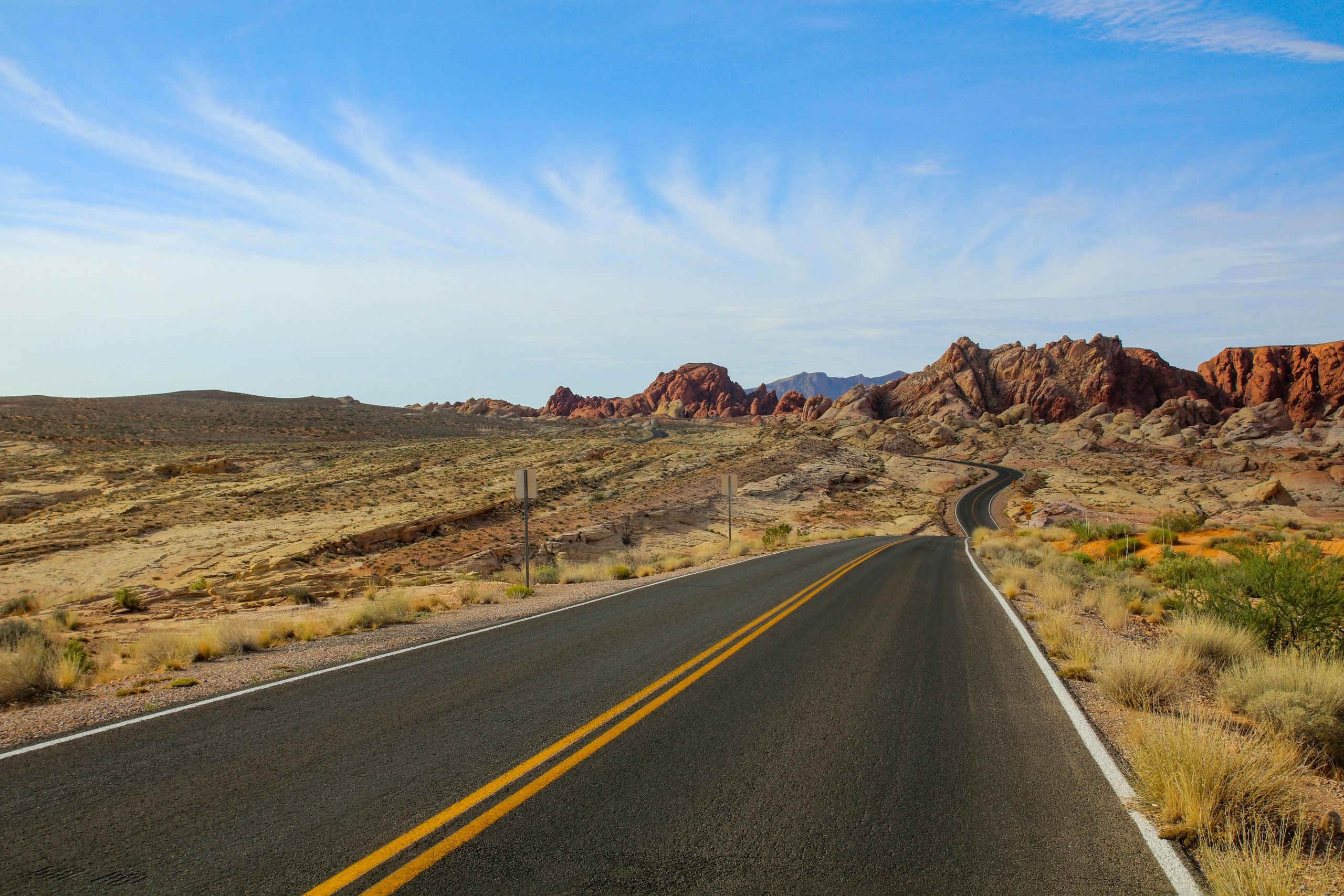 A road leading into the horizon – Symbolizing the WelcomeBerlin project roadmap and future vision.
