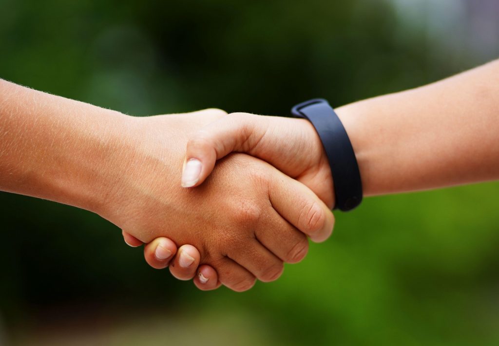 Expats in Berlin seeking help for various services like official appointments, legal advice, and relocation assistance.