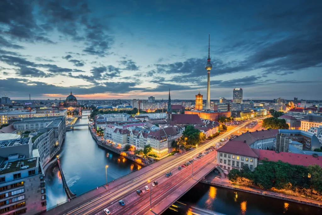 insider tips for a smooth move to Berlin, how to settle in Berlin as an expat, tips for settling in Berlin, Berlin expat guide, Berlin relocation, cost of living Berlin, finding accommodation Berlin, German bureaucracy, Berlin language tips, Berlin culture shock